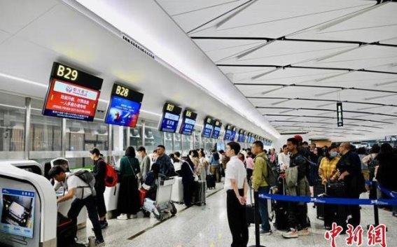 成都直飞马德里航线正式启航 中西交流新篇章