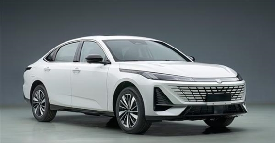 新款长安逸动燃油插混双版本即将上市，设计与动力全面升级