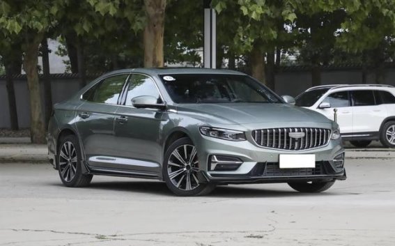 第三代UNI-V对决吉利星瑞，谁才是年轻人的理想座驾？