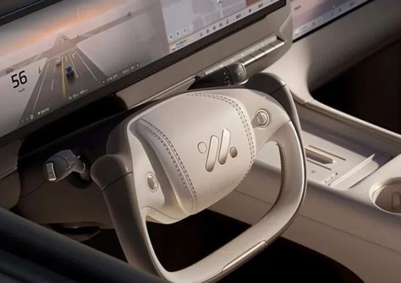 全新智己LS6内饰全方位革新，双联屏与副驾娱乐屏的未来之选