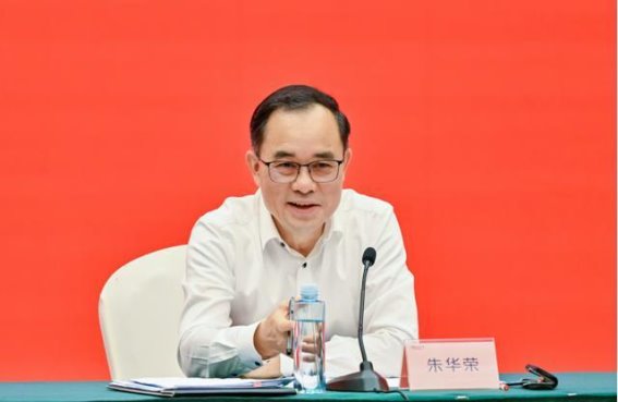 朱华荣拜访任正非 共话中国汽车产业未来新格局