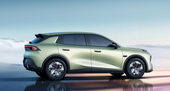 长安集团三款全新车型即将亮相，轿车SUV全面发力你更看好谁