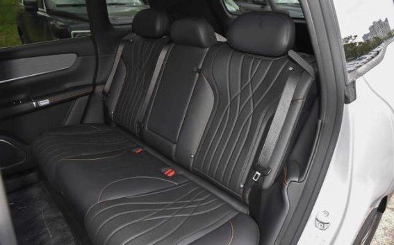 新央企长安启源Q07对比比亚迪宋L DM，谁更值得入手