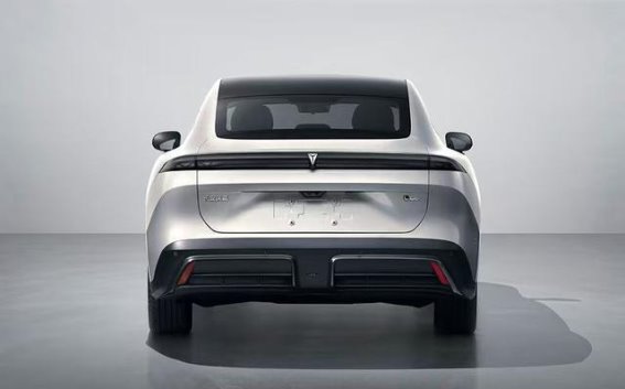 长安深蓝L06申报工信部 分体式大灯与智能科技引领轿车新潮流