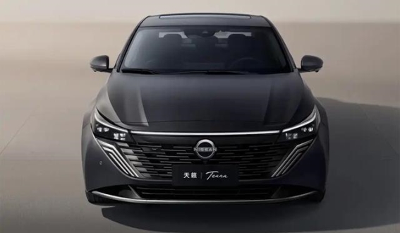 日产天籁Plus：微调设计与动力延续，是否能再度征服市场？