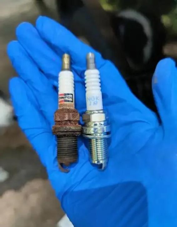 火花塞陶瓷发黄就意味着漏气吗？揭秘汽修行业的常见误区