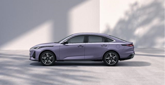 第四代长安逸动：重塑家用轿车新标准