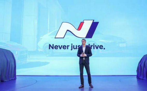 现代汽车的全球崛起与中国车企的生死抉择