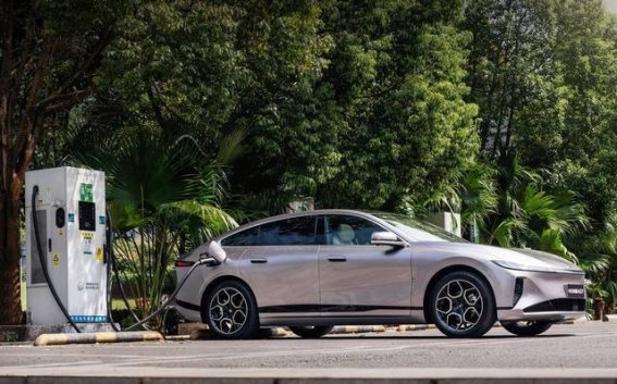 长安启源A07：超长续航与智能化的破局之道