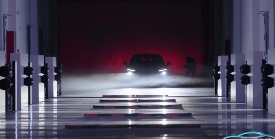 荣威M7 DMH：AI智控底盘突破创新，重新定义10万级混动轿车市场