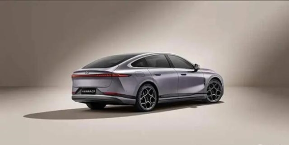 长安启源A07超长蓝鲸版：13万元级新能源车的强势来袭