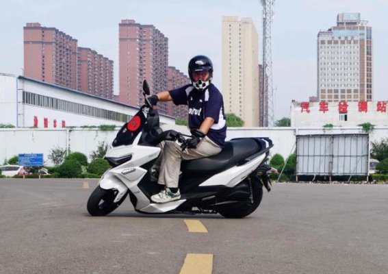 光阳Racing H150平踏版：全能之选，城市骑行新体验