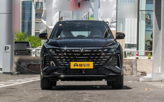 长安UNI-Z PHEV：突破性设计与智能化驾驶的完美融合