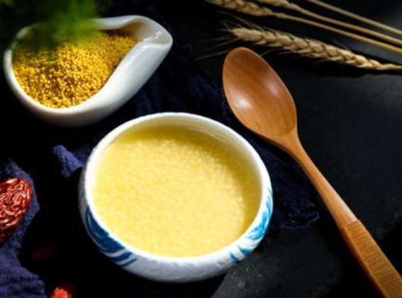 坚持喝小米粥三年，老人身体可能迎来的三大变化