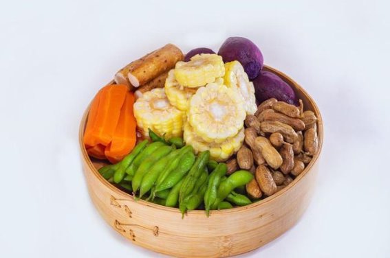 68岁老人中毒警示：南瓜与常见食材的潜在危险及中老年饮食安全