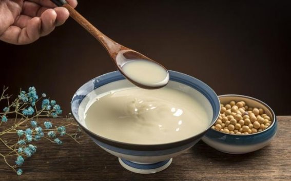 豆浆：中老年人健康的“秘密武器”
