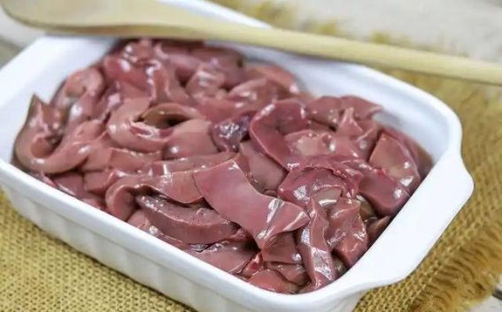 服用他汀类药物时，这些食物要慎重选择，避免影响治疗效果