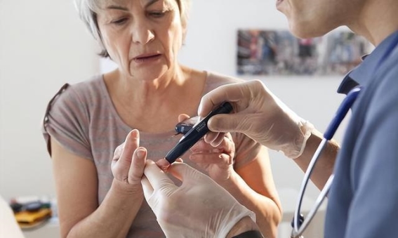 睡前吃香蕉的科学好处：你了解这些吗？