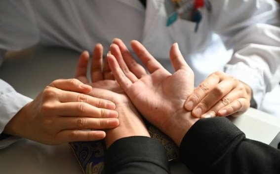 民间谚语手抄本的代际传承与文化记忆