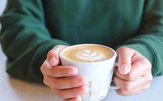 高血脂患者能喝咖啡吗？医生揭示其利弊