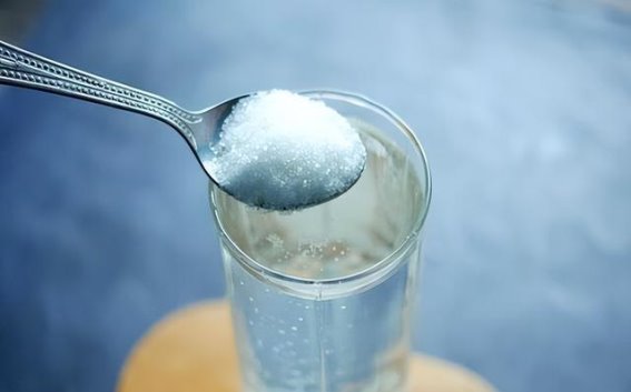 坚持盐水漱口，您可能忽视的4个健康益处