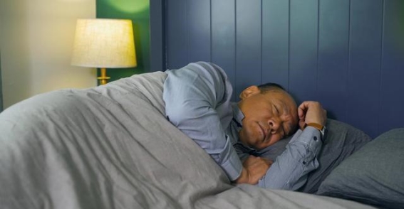 七十岁老年人应如何安排睡眠时间？科学解答健康睡眠的黄金标准