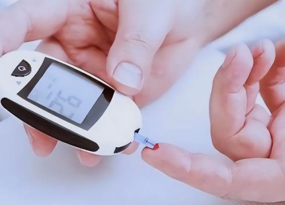 糯米的“隐形危害”：为何它比白米饭更容易引发血糖波动