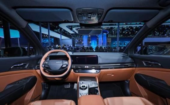 奋进之姿下的全明星阵容——起亚新狮铂拓界闪耀广州车展的新篇章