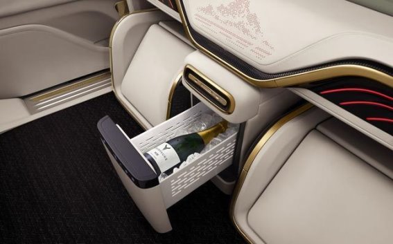 70.99万岚图梦想家山河上市 引领四座旗舰MPV新时代