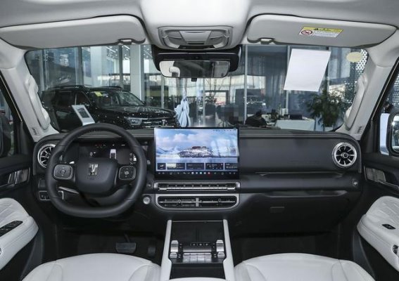 坦克300 Hi4-T新版电池升级：动力与越野性能再攀高峰