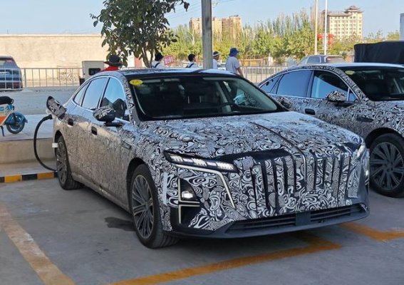 全新红旗H5纯电版曝光：外观内饰大变革，电动化之路初见端倪