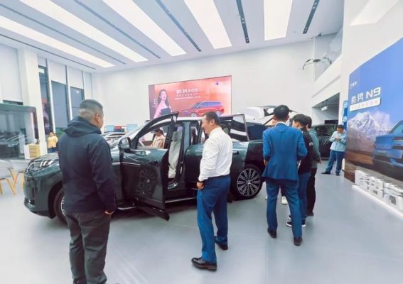 红山区首发活动激发汽车消费新活力