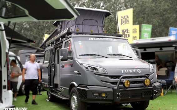 华云途骏升顶宿营车体验：城市通勤与野外探险兼得