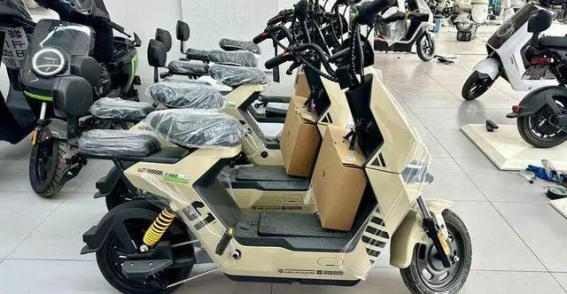 上海电动车市场迎来新国标洗牌，金属坐垫引发热议