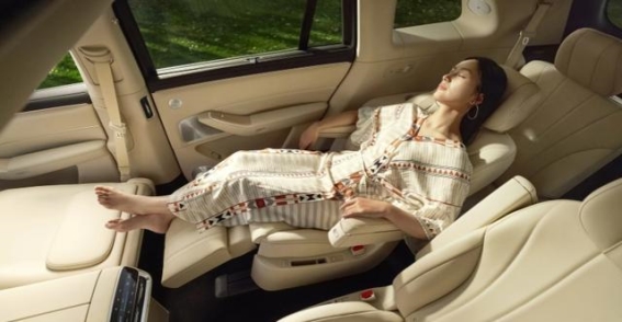 问界M8：家庭出行的全新定义