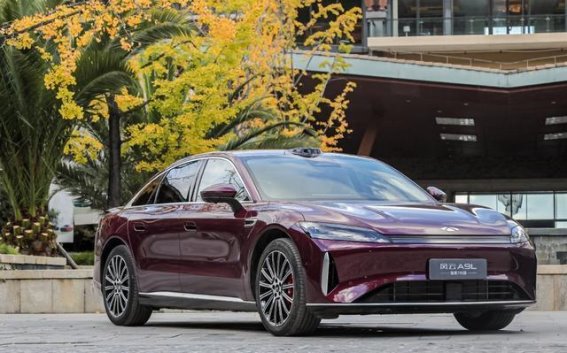 风云A9L光辉（四驱）：20万元价位的全球真C级轿车