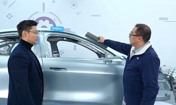 福特新蒙迪欧上市：智能加持与动力升级，家轿传奇