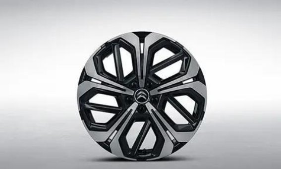 2024款凡尔赛C5 X全新版本：驾享轻奢休旅，跨越中法文化之旅