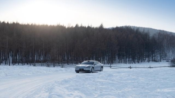 仰望U7：冬季驾控无忧，冰雪征途从容应对