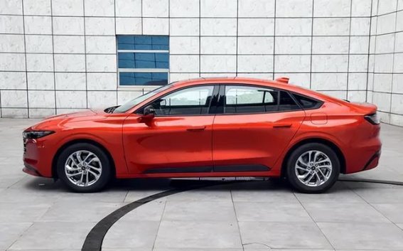 蒙迪欧与迈腾深度对比 家用B级车的理性选择