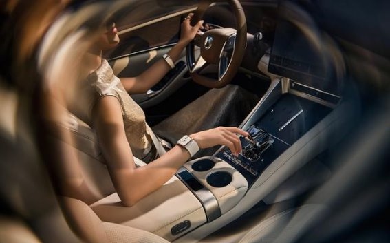 腾势Z9双旗舰OTA升级，引领智能科技豪华新标杆