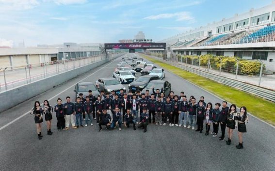 13.29万元开启性能新阶段，艾瑞泽8 PRO 400T让热爱持续进阶