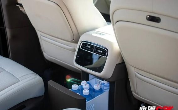 试驾腾势N8L：次旗舰SUV如何兼顾豪华与实用