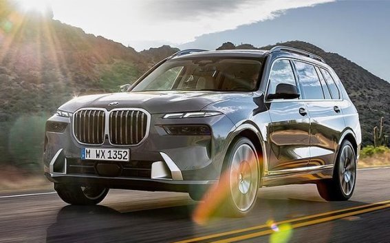全新宝马X7大改款前瞻：旗舰SUV设计与动力全面升级