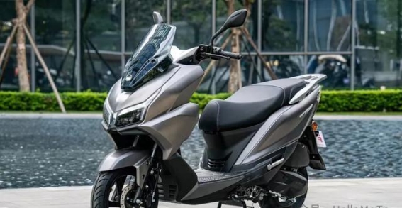 飞鹰NPT150上市，5580元起挑战五羊本田NWT150