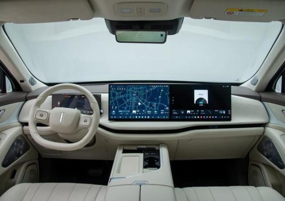 魏牌蓝山智能进阶版：高端SUV智能化新标杆