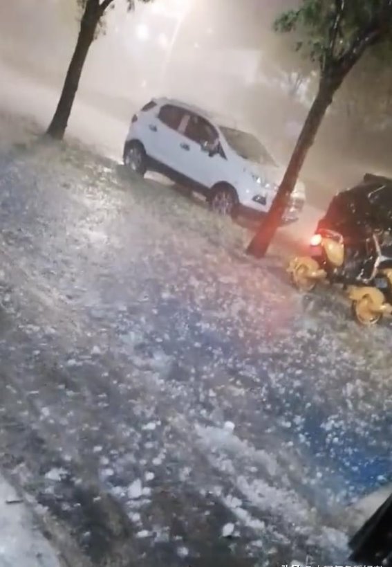 南方遭遇突如其来的强对流天气，强降雨即将连连袭来
