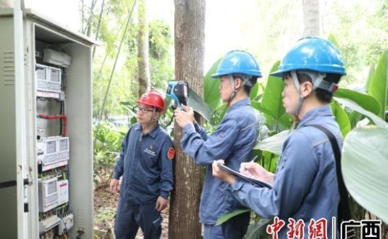 崇左供电局全力确保五一假期电力保障 助力旅游高峰顺利运行