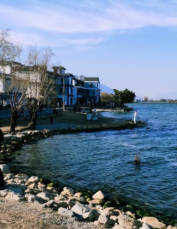 洱海边的隐秘美景：探索小众景点的悠然之旅
