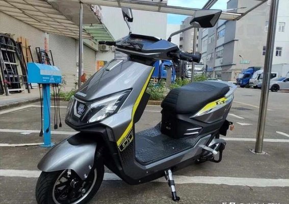 购买续航超过100公里的电动车，实际需要投入多少资金？